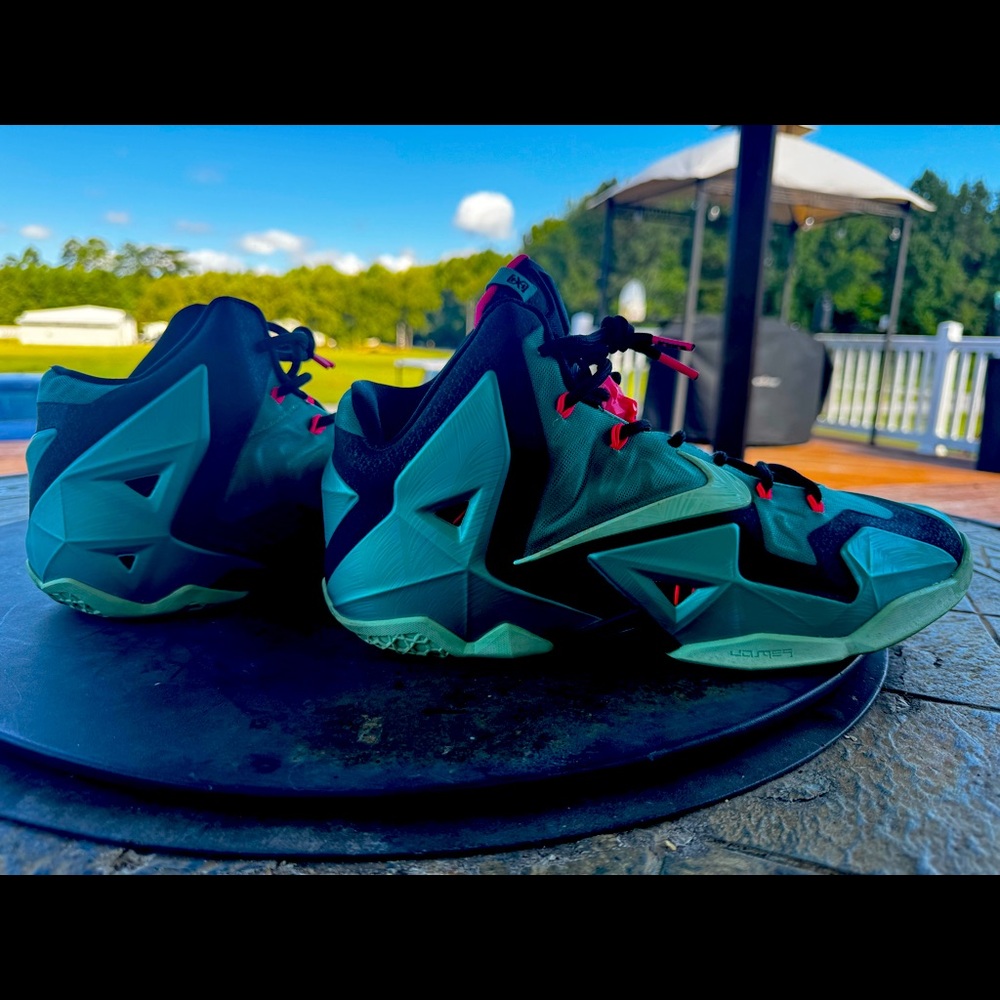 Nike LeBron 11 - South Beach Colorway - Size 11.5